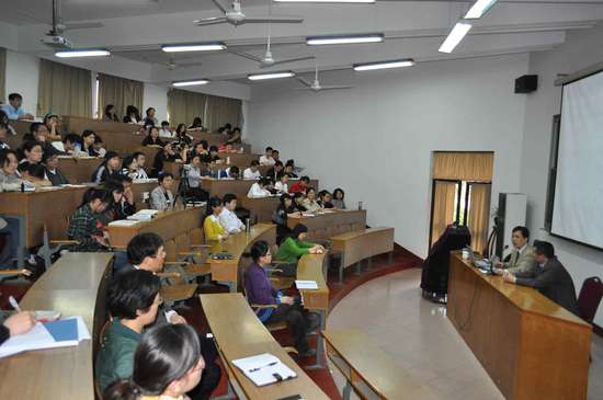 华东神学院举行纪念“三自”六十周年讲座 华东神学院举行纪念“三自”六十周年讲座